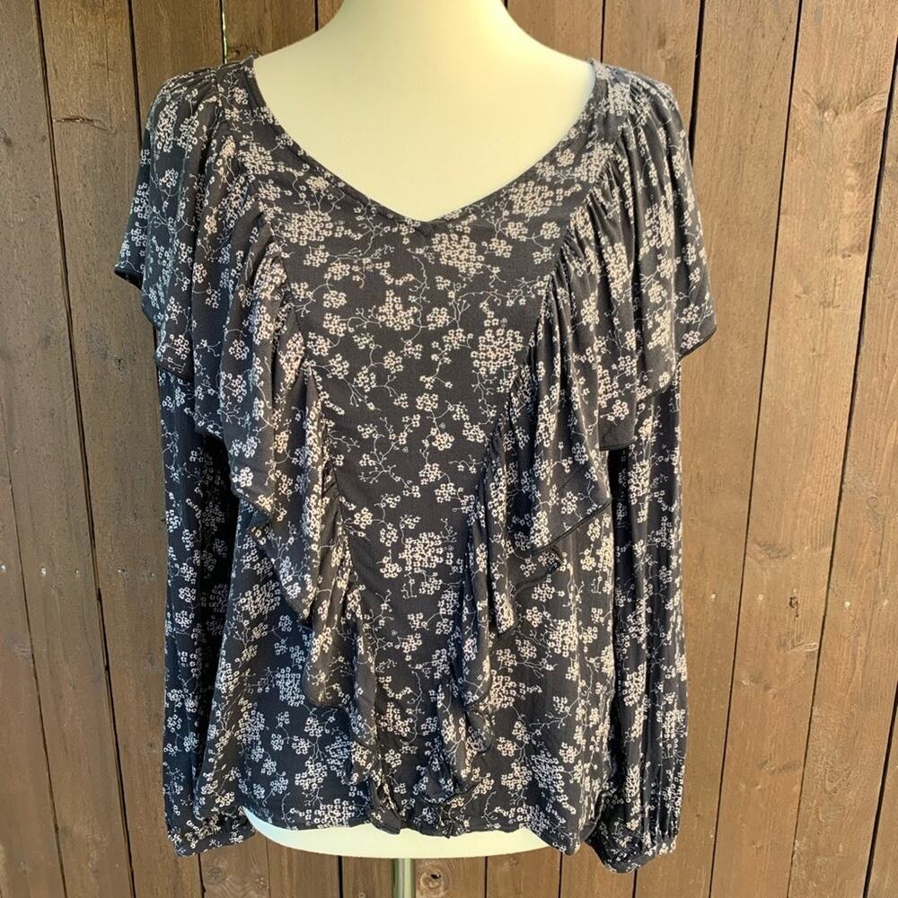 Hinge | Size Small Printed Ruffle Blouse